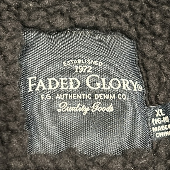Faded Glory, size XL (16 to 18), black, long sleeve, zipup Sherpa hoodie/pockets - Picture 4 of 10